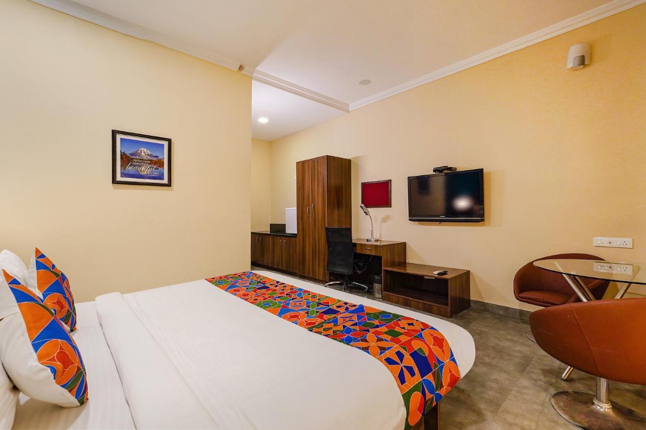 Fabhotel Chris - Nr Vydehi Hospital Бангалор Экстерьер фото